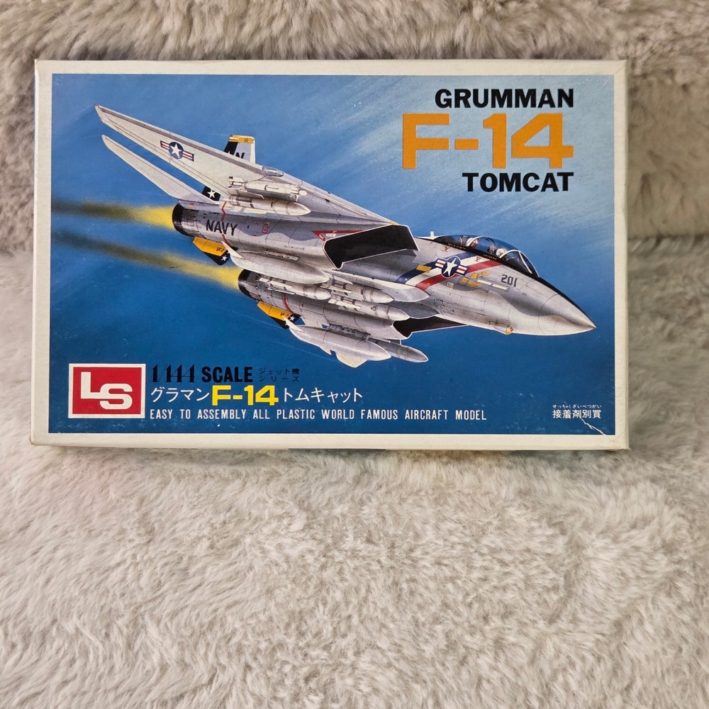 LS 1:144 Scale Grumman F14 Tomcat Plastic Model Kit Jet‎ Series Made in Japan